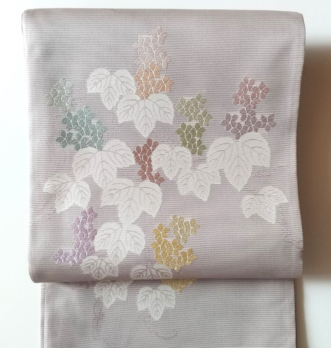 【当オンラインショップ限定品】 夏物 袋帯『蔦に彩小花紋様』うす紫地 のご紹介