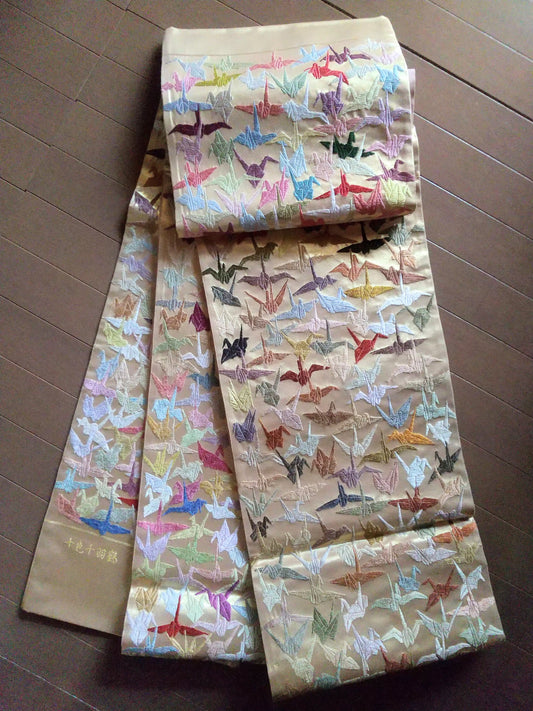 『西陣織 唐織 草木染 千色千羽鶴 山口成織物』