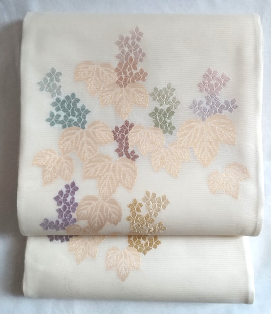 京都市ふるさと納税にて　夏用の帯『蔦に彩小花紋様』をご用意させていただいております。